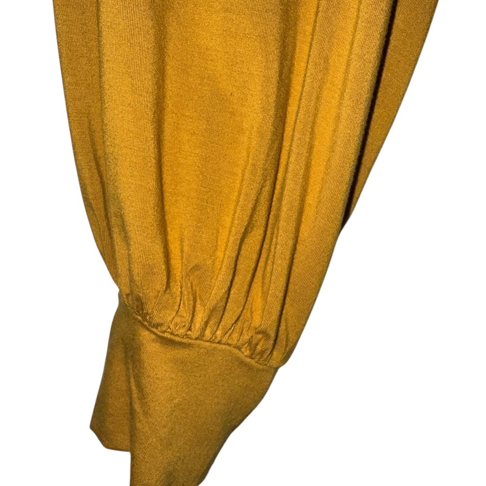 Tahari Women's Long Sleeve billowy sleeve top in honey 🍯 - Picture 4 of 6